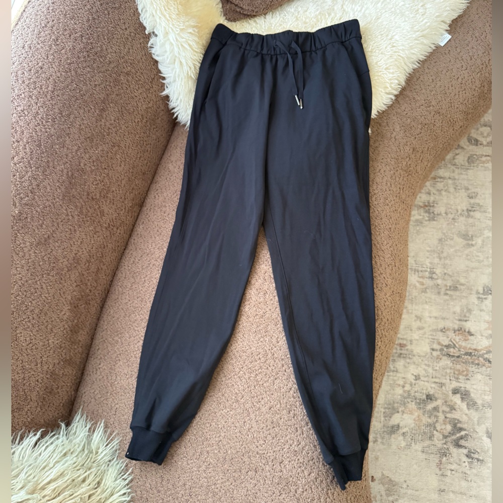 Lululemon Back on the Fly Black Joggers